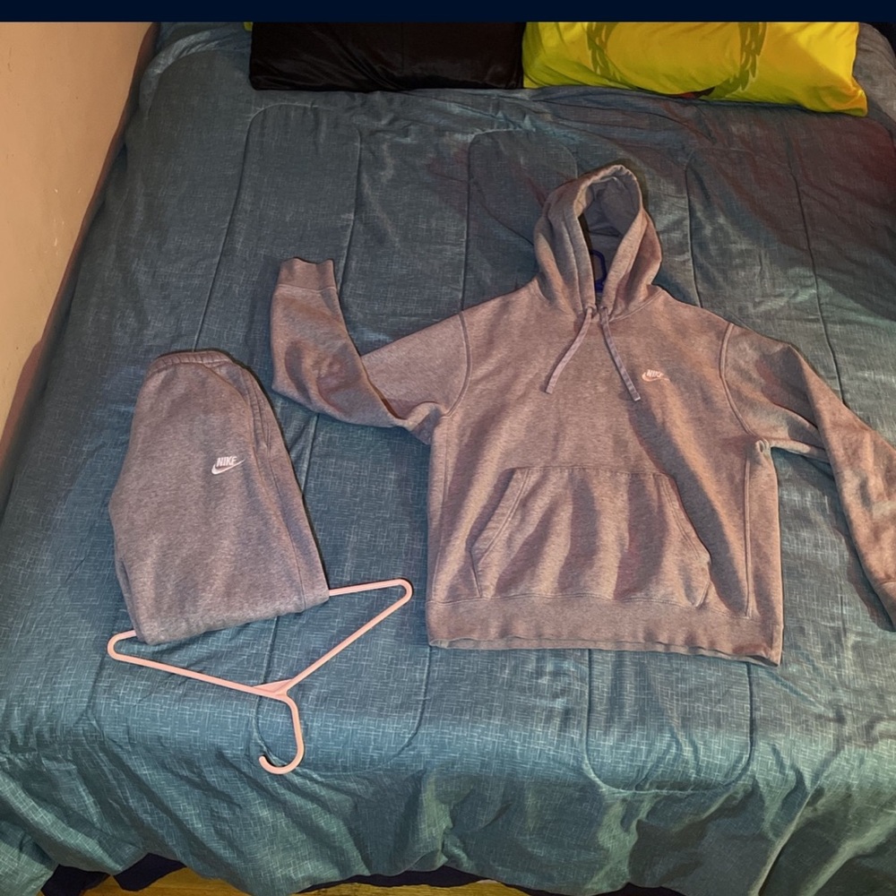 Nike suit set